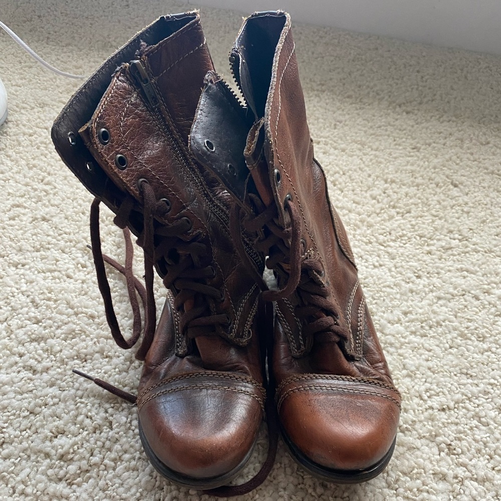 Steve Madden combat boots size 8